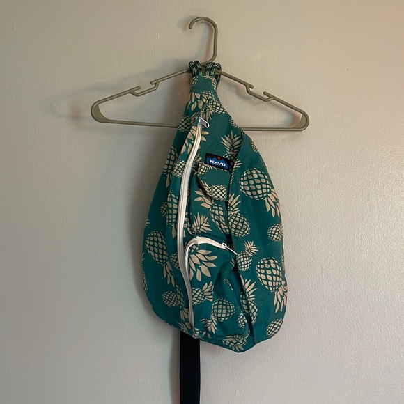 Kavu Pineapple Bag Teal - NEVER USED - Picture 1 of 7